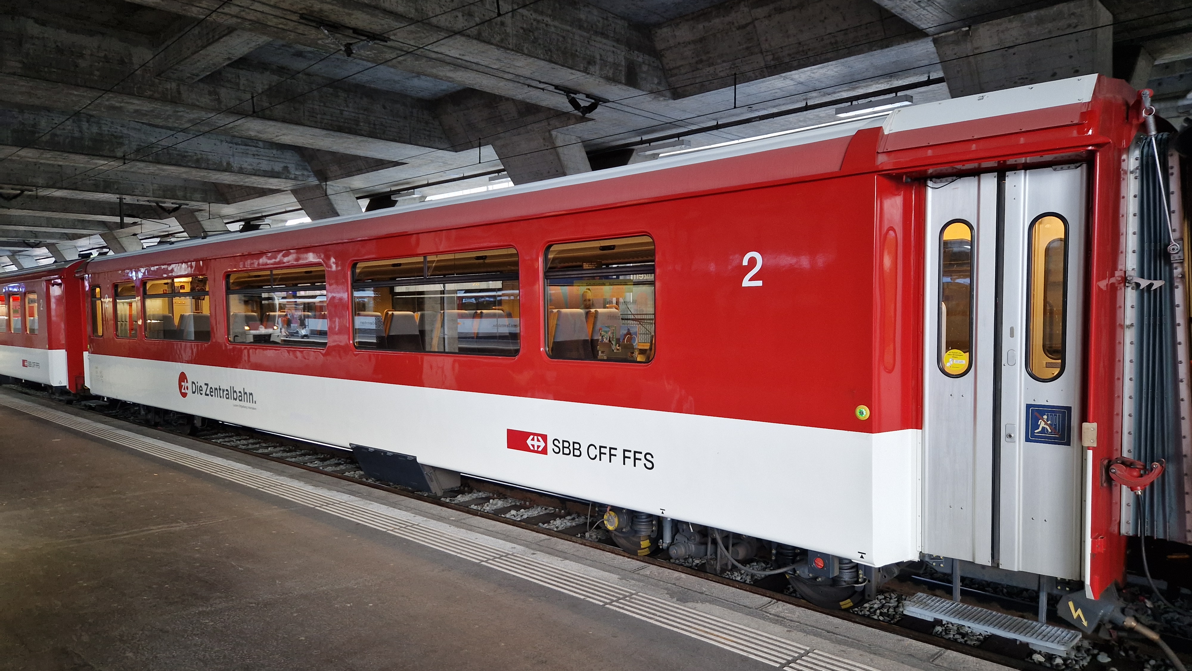 B-Wagen Serie 581-584 «AlpinLiner» der Zentralbahn